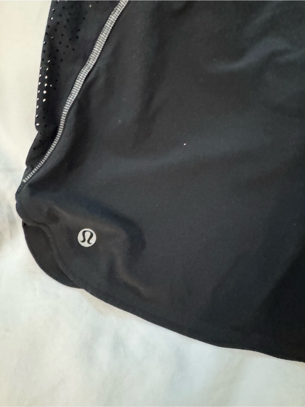 lululemon athletica Black Women's Athletic Shorts with Perforated Side Panels - Picture 4 of 4